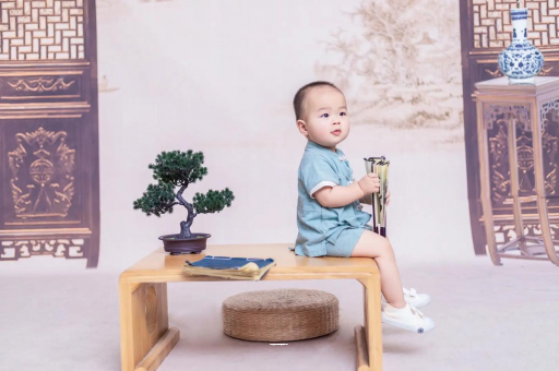 松原孕妇肚子上的黑线